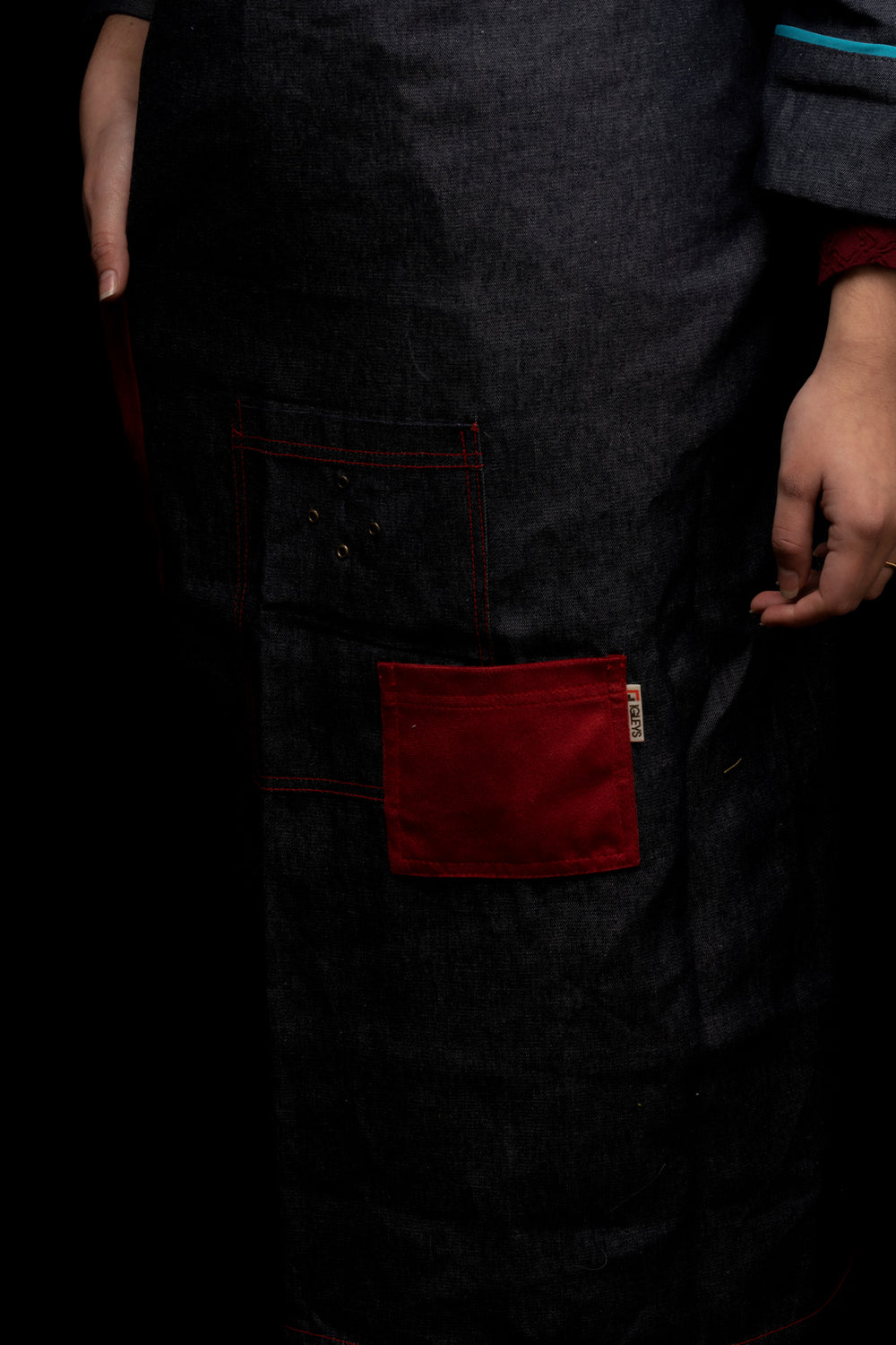 Mandil de cocina - unisex - detalles en rojo - largo